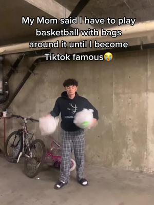 chloe (@notchloeleonikk) on TikTok 