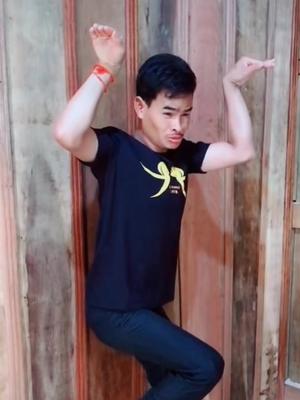 Day 1 of doing my dance choreo lmao #newdance #newdancechallenge #newdancealert #fyp #foryoupage #foryou