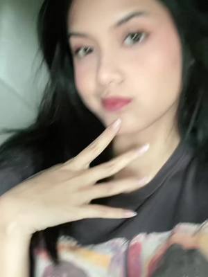 Fia (@sofiadeilamy) on TikTok: And that’s on not wearing a bra all quarentine #fyp