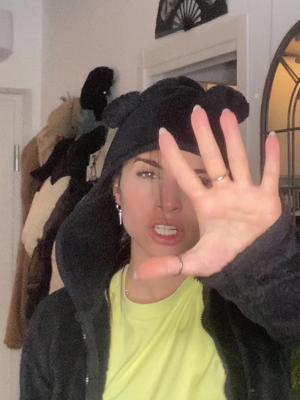 Nicole (@nicole5692) on TikTok: @6ix9ine I’m with the queen of New York @kmazz #boredinthehouse#bored#fyp#gooba#howto