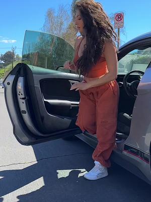 Sofie Dossi (@sofiedossi) on TikTok