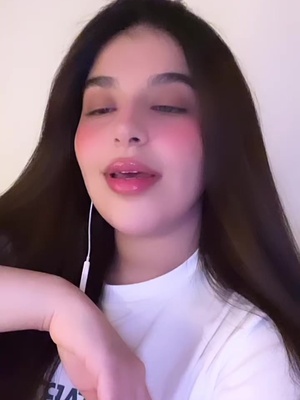 bruh i was just trynna make a tiktok 😭😭. | WOW. 😭😭 | Time Glitch