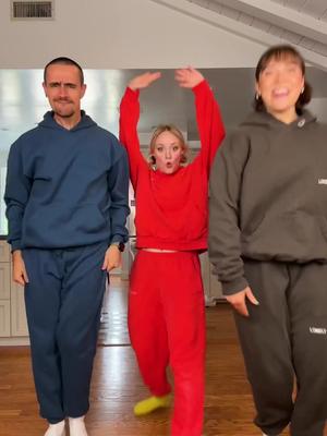 Graduated in sweatpants #JustDanceMoves#2020#rednoseday#acousticcovers#fyp#4upage#mood