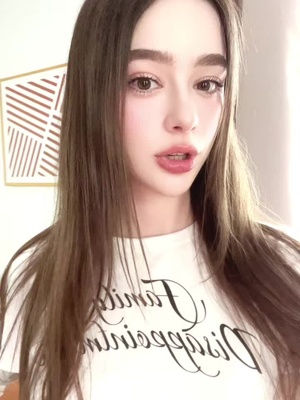 Daniellecohn (@daniellecohn) on TikTok love u babyyy??