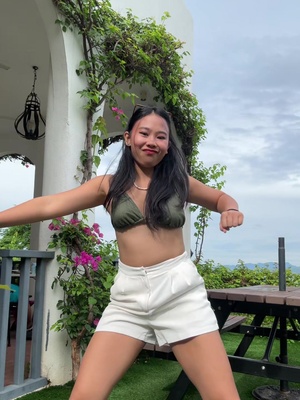 Sydney Lint (@sydneynlint) on TikTok: lil remix #poolday #geekedup #foryou #fyp #foryoupage #viral #trending #ReplyToComments #xyzbca