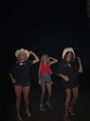 @haley_trussell @_maddie_morgan | Country: US