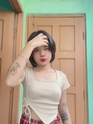 Obviously I’m not a pro and still have a lot to learn but I’m proud of my progress 🥺 #viral #fyp #foryoupage #gothgirl #emogirls #safehands #piday | Green Screen